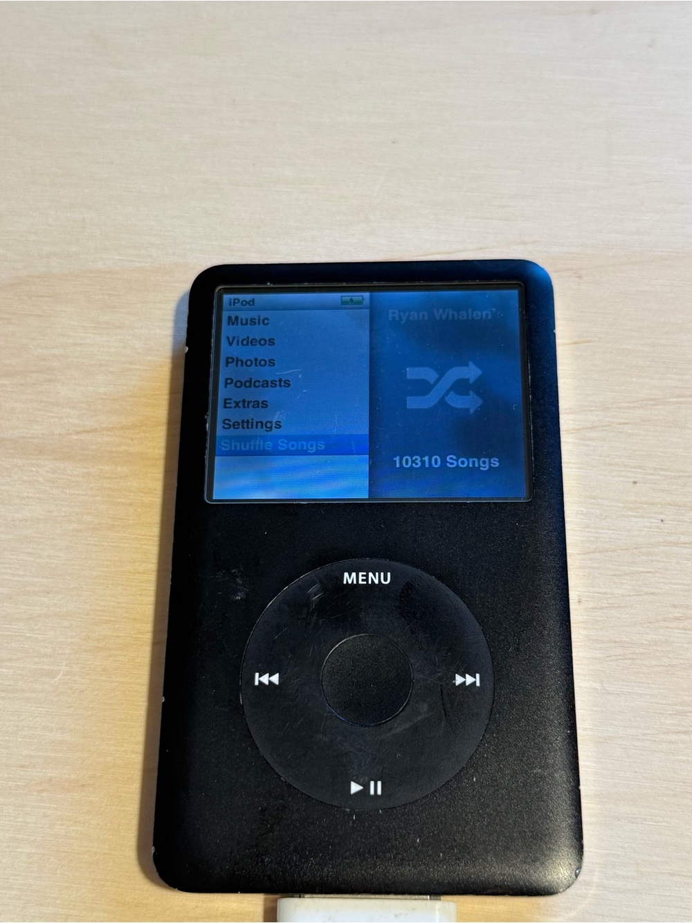 iPod Model:A1238 6thGEN 80GB “BROKEN”Bad Battery/Hard-Drive Loads To Home Screen